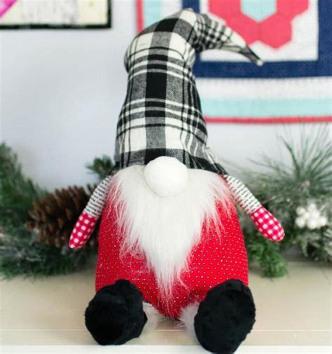 Christmas Gnome - Free Sewing Pattern - Nana's Favorites