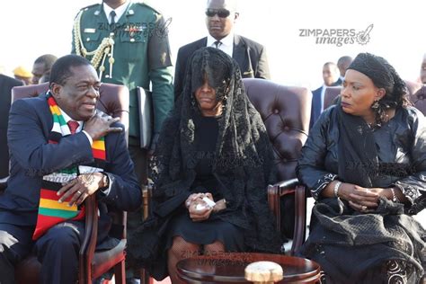 Grace Mugabe sat uncomfortably next to Mnangagwa - PICTURES – Nehanda Radio