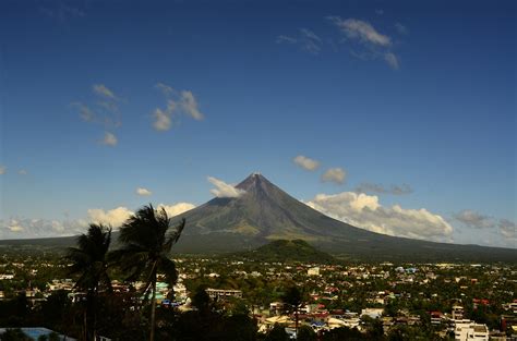 Most Popular Tourist Spots in Luzon Island [with photos] - Out of Town Blog