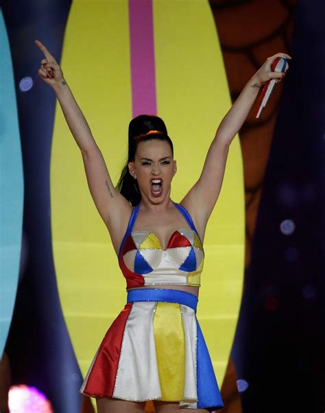 KATY PERRY Performs at Superbowl XLIX Halftime Show – HawtCelebs