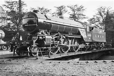 V2 LNER 4801 at Cambridge 06-05-1938 | Steam engine trains, Steam ...