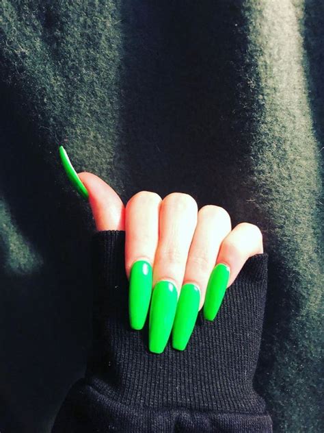 Cute Billie Eilish acrylic nails | Green acrylic nails, Fire nails, Trendy nails