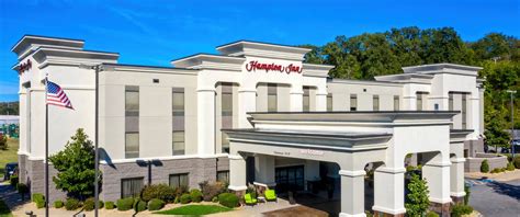 Book a Night at the Hampton Inn Van Buren, AR