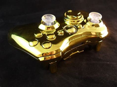 Xbox-360-Gold-Controller-4 - Walyou