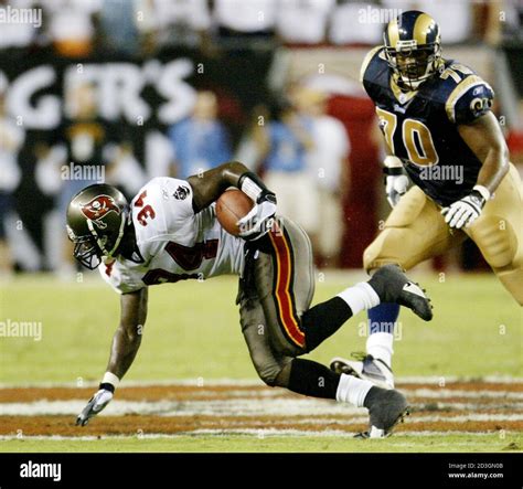 Dexter jackson buccaneers hi-res stock photography and images - Alamy