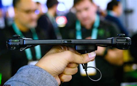 CES 2020: Razer Kishi Gaming Controller Hands-On Images, and More