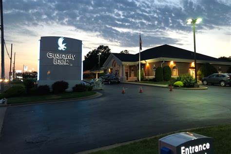 Guaranty rebrands Hometown Bank branches | Springfield Business Journal