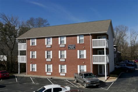 University Towers - Apartments in Cookeville, TN | Apartments.com