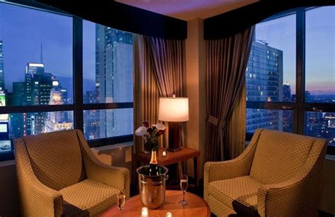 DoubleTree Suites Times Square | New York By Rail