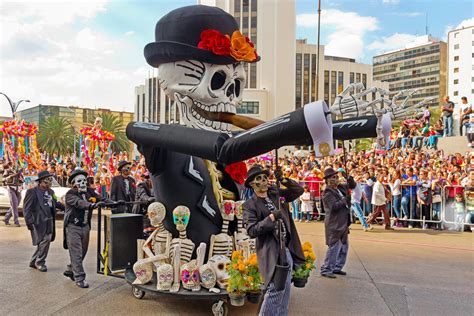 How to Celebrate Day of the Dead in Mexico