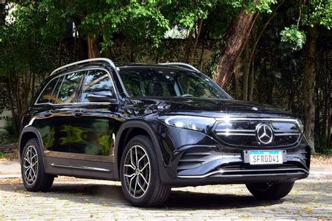 Mercedes-Benz EQB 250: elétrico e com espaço para 7 pessoas