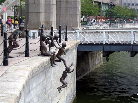 25 Of The Most Creative Sculptures And Statues From Around The World ...