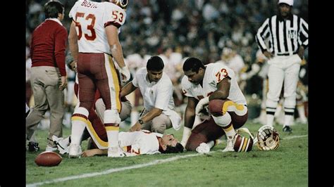 What quarterback broke his leg in the 80s? : shalfeiのblog