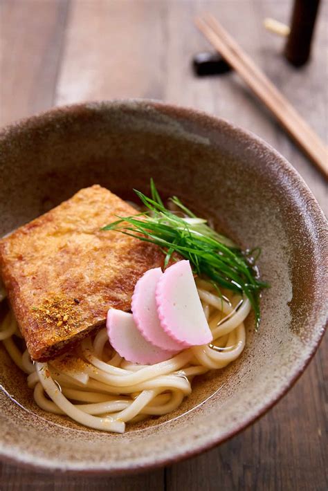 Kitsune Udon Recipe (きつねうどん) - Udon with Savory Sweet Fried Tofu