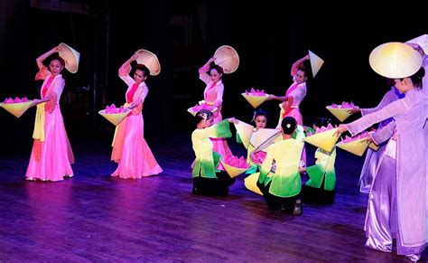 Vietnam Folk Dance