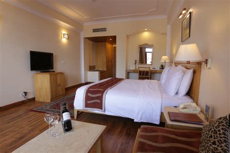 Stay in Shimla- Book the Best luxury Rooms on Mall Road