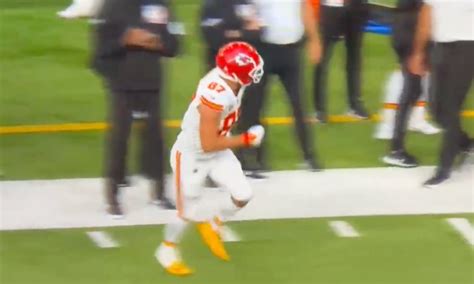 Travis Kelce snuck on field after injury before coaches stopped him