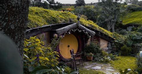 Hobbit Homes Are an Eco-Friendly Way to Live Tiny