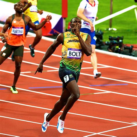 Usain Bolt Wins 2012 Olympic Men's 200-Meter Gold Medal | Bleacher ...