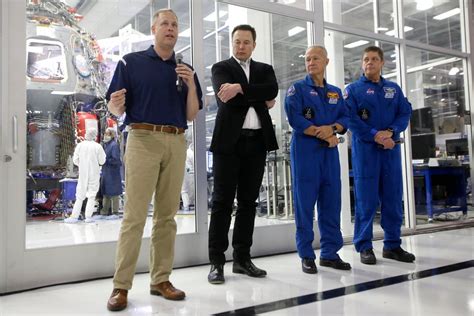 After Sparring, NASA and SpaceX Declare a Shared Mission - The New York ...