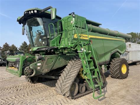 2021 John Deere X9 1000 | Combines | MachineFinder