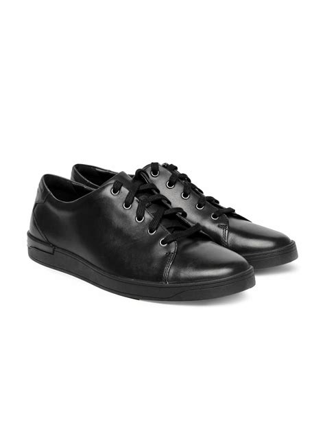 Buy Clarks Men Black Sneakers - Casual Shoes for Men 6521635 | Myntra