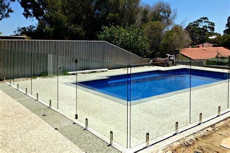 Top Tips For Glass Pool Fence Installation – Renovation Network