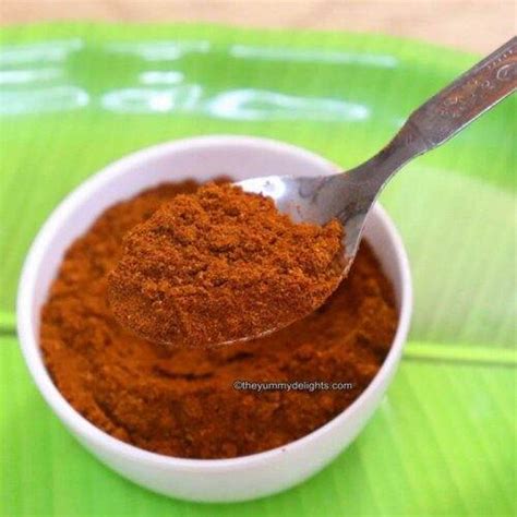 Madras Curry Powder Recipe - The Yummy Delights