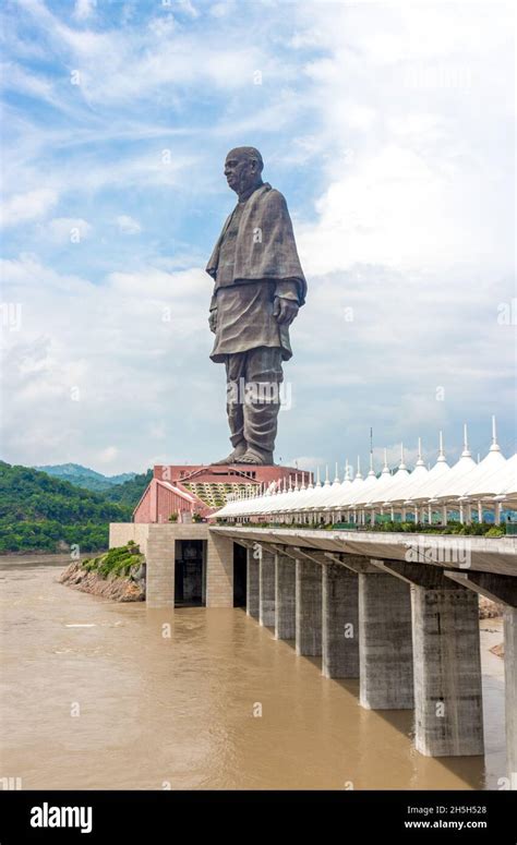 Sardar Vallabhbhai Patel statue - Gujarat Stock Photo - Alamy