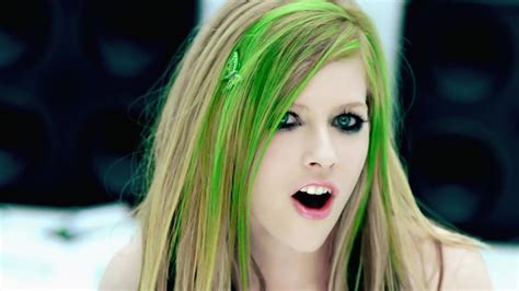 Smile {Music Video} - Avril Lavigne Photo (38792562) - Fanpop