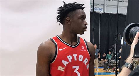 OG Anunoby spotted wearing Raptors' new jersey with Sun Life patch ...