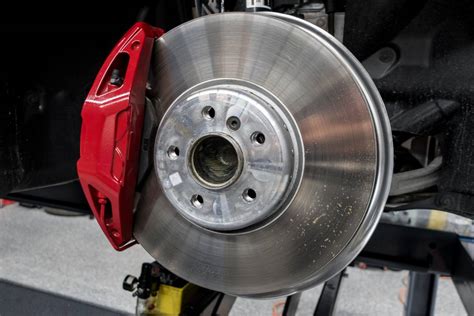 Disc Brakes Vs. Drum Brakes: What’s the Difference? | Cars.com