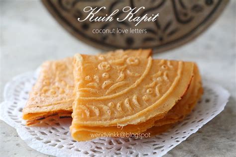 Table for 2.... or more: Kuih Kapit @ Coconut Love Letters