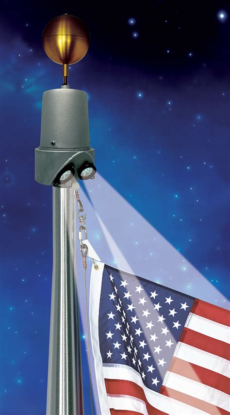 LIGHTING | Concord American Flagpole