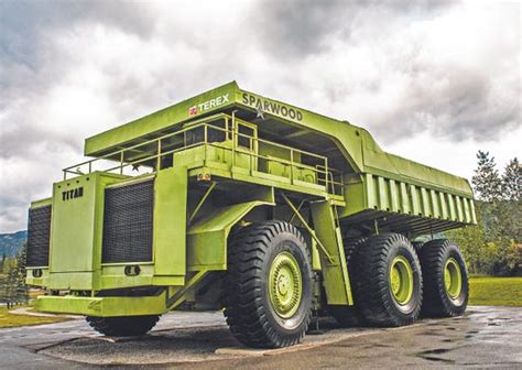 The World's Largest Tandem Axle Truck – Sparwood, British Columbia ...