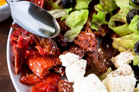 SUN DRIED TOMATOES SALAD WITH FETA CHEESE | Chefjar