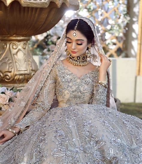 Exquisite Bridal Looks For South Asian Wedding In 2021 – The Odd Onee | Asian bridal dresses ...