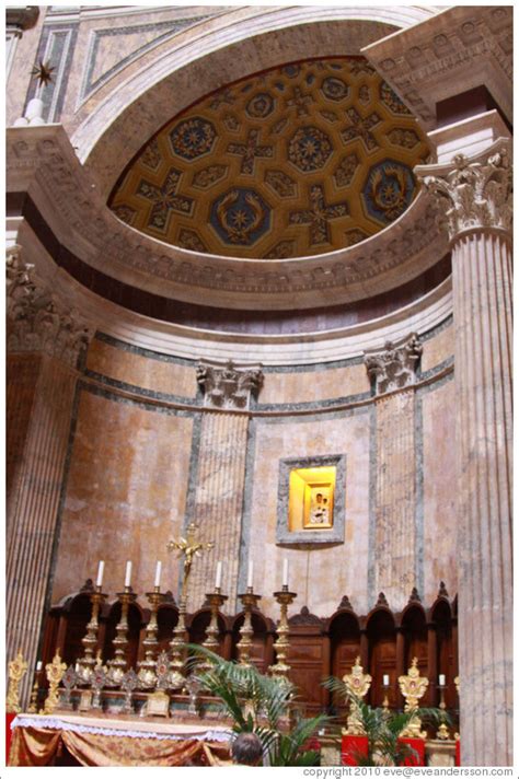 Altar, The Pantheon. (Photo ID 17693-rome)