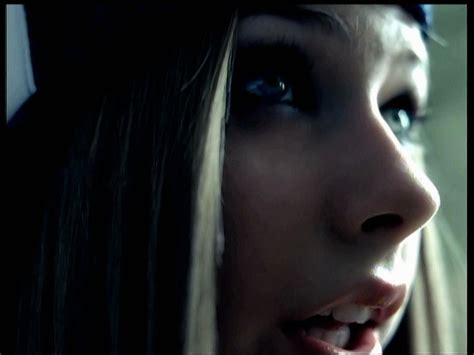 Avril Lavigne-'Sk8er Boi' MV screencaps [HQ] - Music Image (19783895 ...