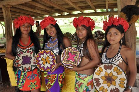 Ancon Expeditions | South american women, People, Little girl leggings