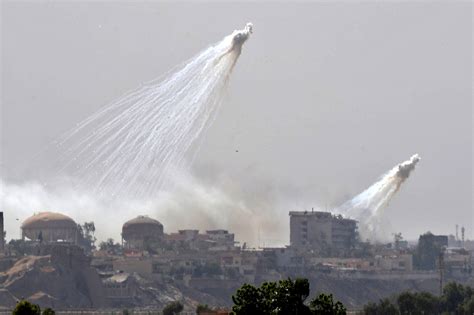 US forces under fire for using white phosphorous weapons against ISIS