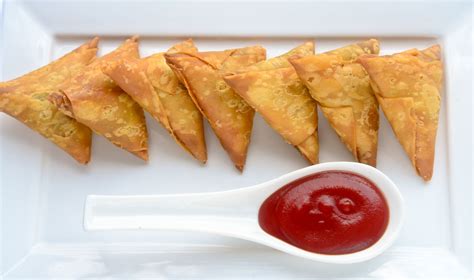 Indian Samosa (Pastry-Like Snack) Recipe