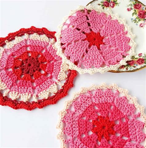 Crochet Heart Coaster for Valentine's Day - Free Pattern - Annie Design Crochet