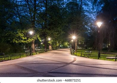 288,280 City Park In The Night Images, Stock Photos & Vectors | Shutterstock