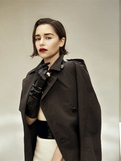 3840x2160px, 4K free download | Celebrity, Emilia Clarke, red lipstick, brunette, gloves, makeup ...