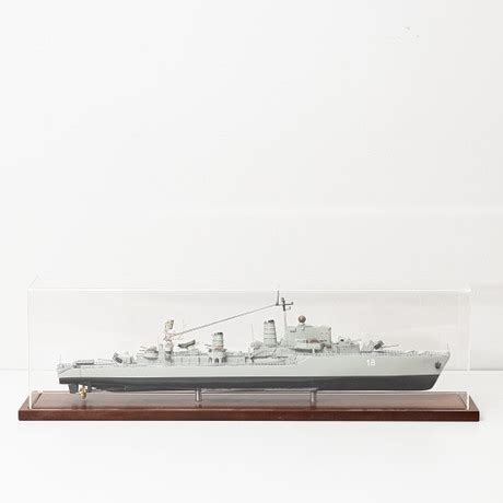 HMS HALLAND, DESTROYER, J18, ship model. Weapons & Militaria - Other ...