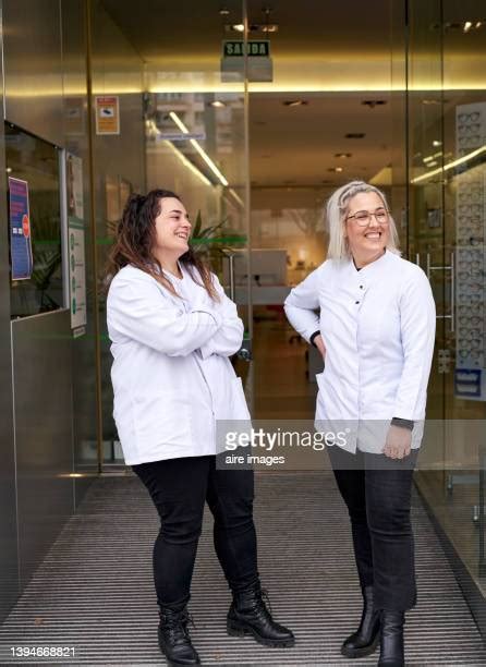 442 Optometry Employee Stock Photos, High-Res Pictures, and Images - Getty Images