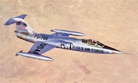 LOCKHEED F-104 STARFIGHTER - Flight Manuals