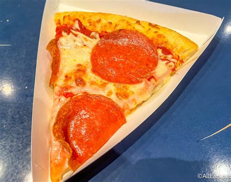 Food Pictures of Alien Pizza Planet - "A Better Place" in Disneyland Resort - AllEars.Net