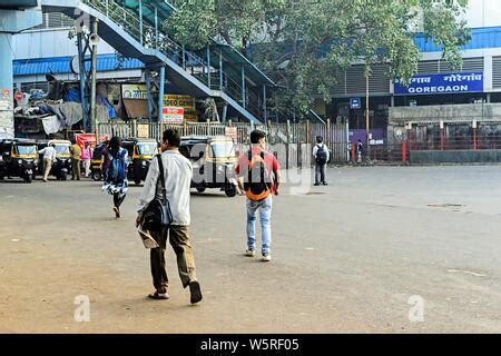 Goregaon Railway Station Mumbai Maharashtra India Asia Stock Photo - Alamy